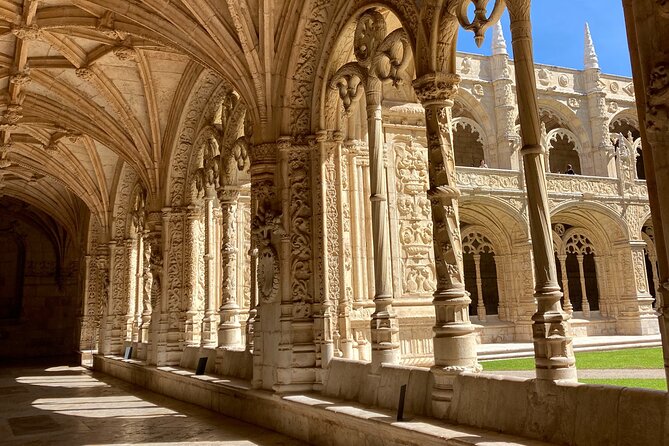 Lisbon Belém and Jerónimos Monastery Walking Tour - Pastéis de Belém: snack included, but the stop means more than sugar
