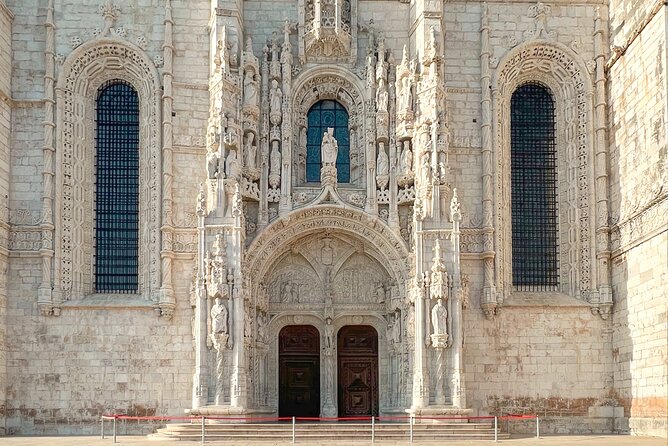 Lisbon (Belém) Scavenger Hunt and Sights Self-Guided Tour - Who this Lisbon Belém hunt is best for