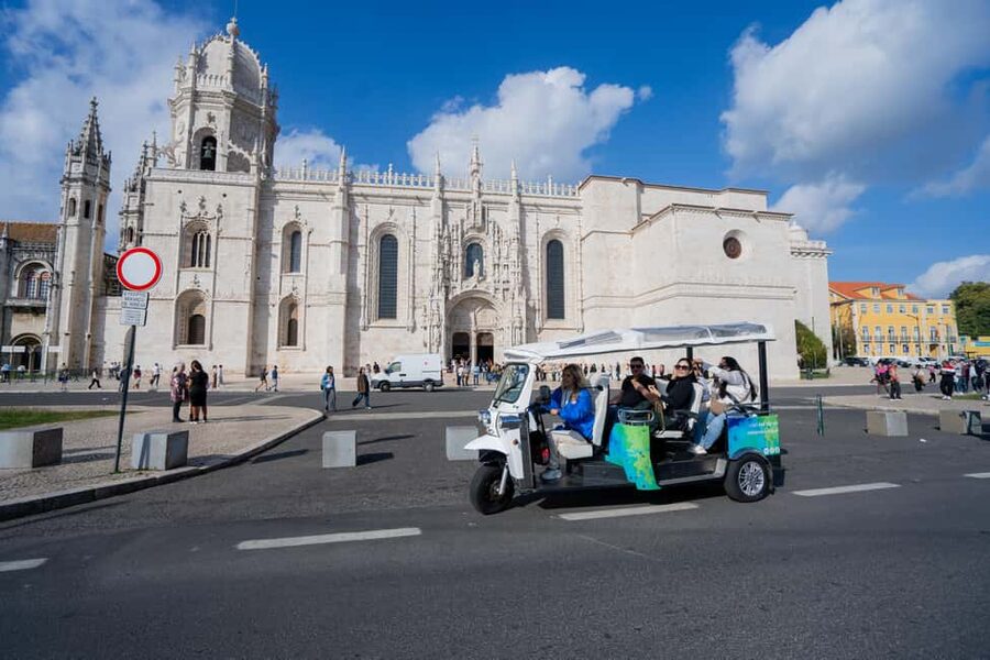 Lisbon: Belem Sightseeing Tour by Tuk Tuk with local guide - Why this 2-hour Belém format is smart (and not just convenient)