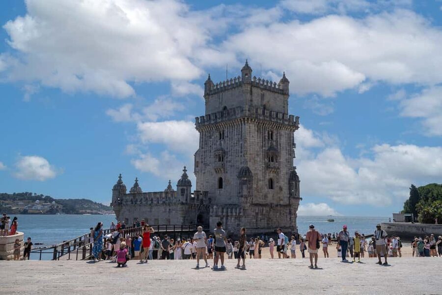 Lisbon: Belém Tuk Tuk Tour: Jerónimos, MAAT & Tower Views - Key highlights worth your attention