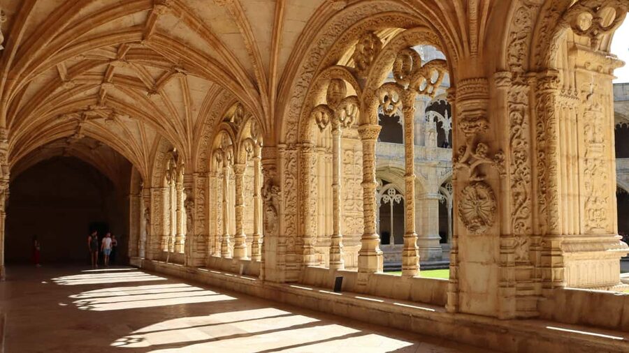 Lisbon: Belem Walking Tour with Jeronimos Monastery Ticket - Pastéis de Belém: a sweet stop with a real behind-the-scenes feel