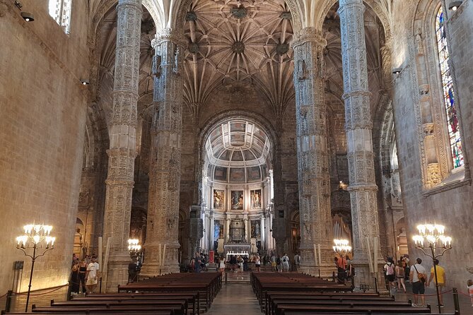 Lisbon: Belem Walking Tour with Jeronimos Monastery Tks Included - Praça do Império and Padrão dos Descobrimentos: empire symbolism in small doses