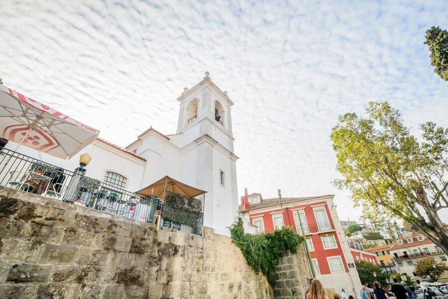 Lisbon: Best of City Private Walking Tour - Chiado walking section: cafés, boutiques, bookstores, and a pastry break