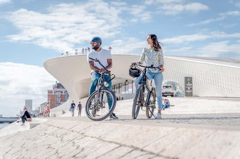 Lisbon Bike Rental Explore At Your Pace - Riding Avenida da Liberdade and finding your own rhythm