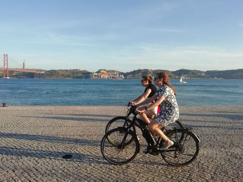 Lisbon: Bike Tour From City Center to Belem - Monument to the Discoveries and Tagus River miradors