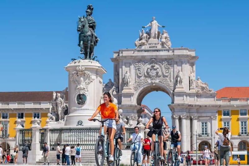 Lisbon: Bike Tour from Lisbon to Belém + Liquor & Pastry - The easy-motion ride: 3.5 hours, about 10 km, no climbs