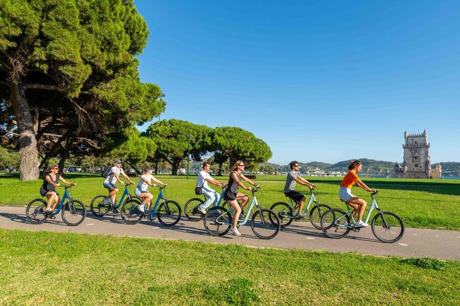 Lisbon Bike Tour: Langs de rivier van Belém naar Lissabon - Who Should Book This Lisbon Bike Tour (and Who Might Prefer Another Option)