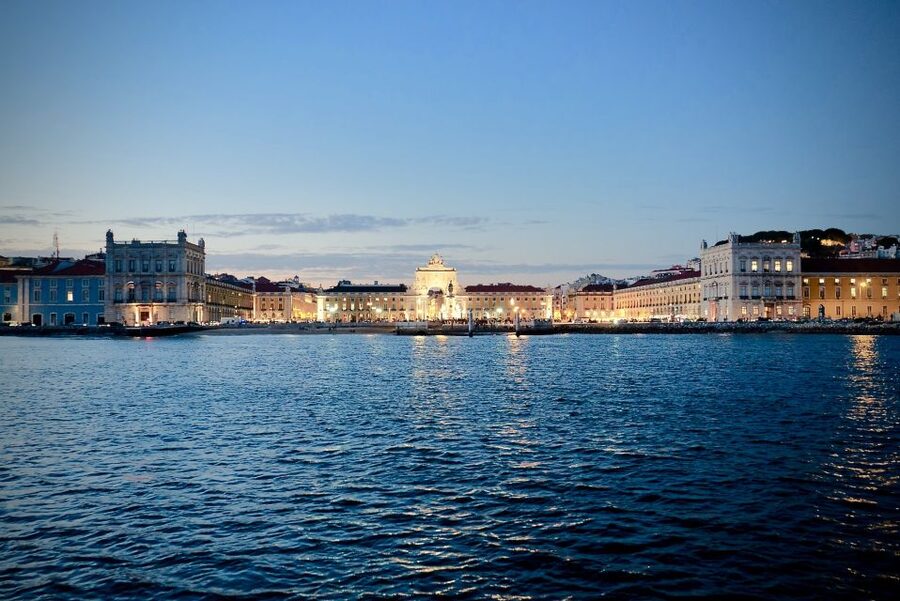 Lisbon: Boat Cruise with Live Fado Performance and a Drink - Should you book Lisboat for fado on the Tagus?