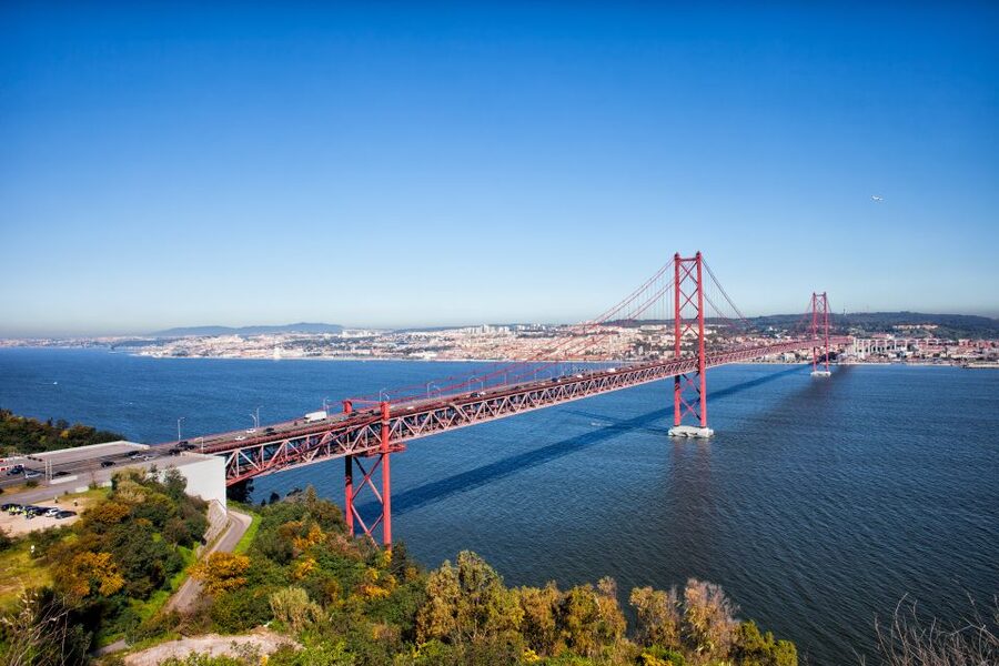 Lisbon: Boat Tour Ticket and Hop-on Hop-off 48-Hour Bus. - Should you book this Lisbon Bus and Boat combo?
