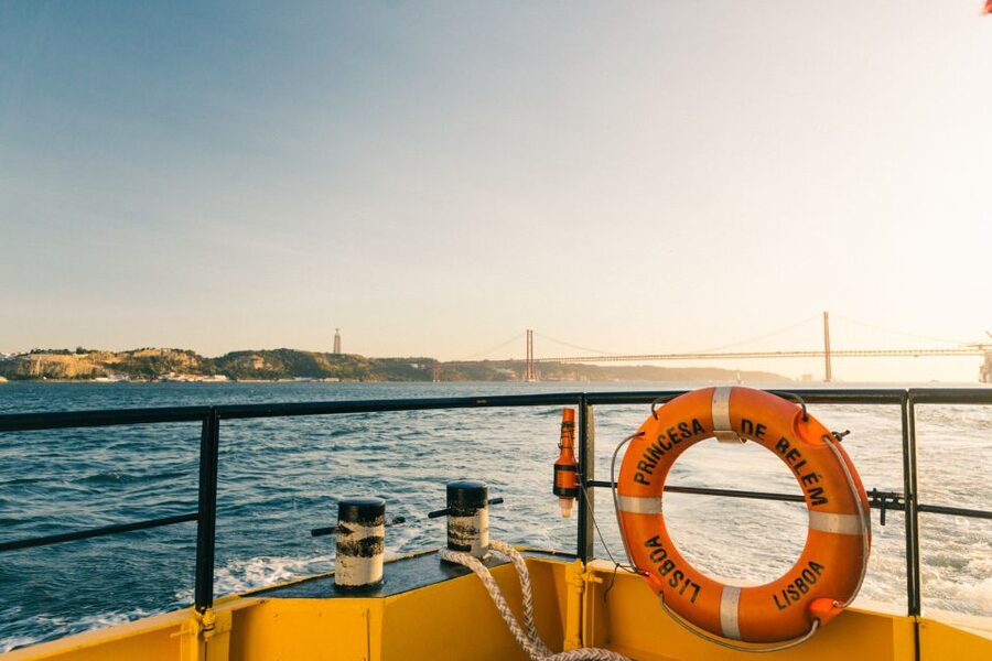 Lisbon: Boat Tour Ticket and Hop-on Hop-off 48-Hour Bus. - How the Lisbon 48-Hour Pass actually plays out