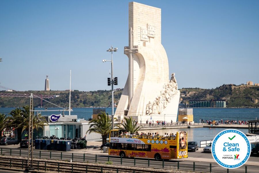 Lisbon: Boat Tour Ticket and Hop-on Hop-off 48-Hour Bus. - Modern Lisbon bus route: Parque das Nações energy and the Oceanário area
