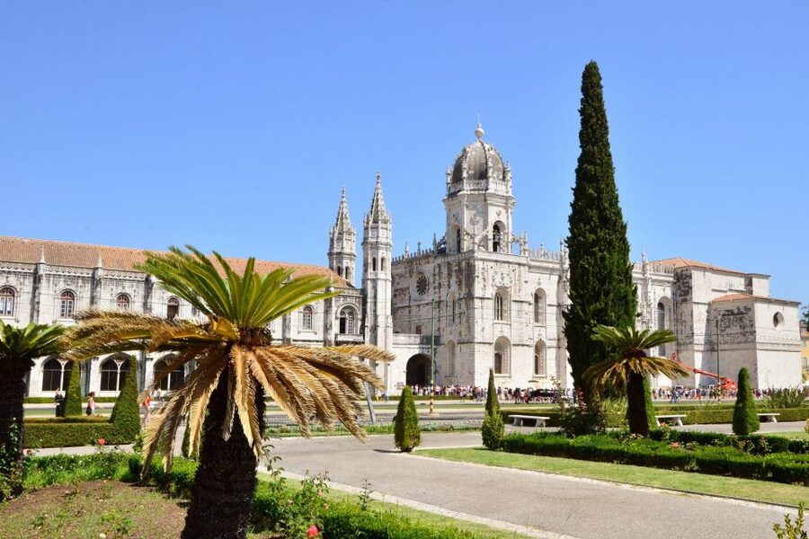 Lisbon: Boat Tour Ticket and Hop-on Hop-off 48-Hour Bus. - Who this Lisbon bus and boat combo suits best