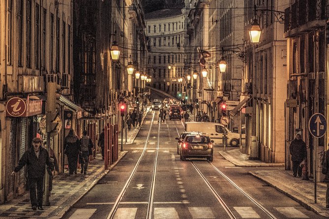 Lisbon by Night: Golden and Blue Hour Photography Walk - Where you’ll meet and how the walk finishes