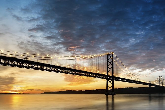 Lisbon by Night Tour: Fado Show and Dinner with Pick-up - Rossio and the sailor-to-aristocracy story thread