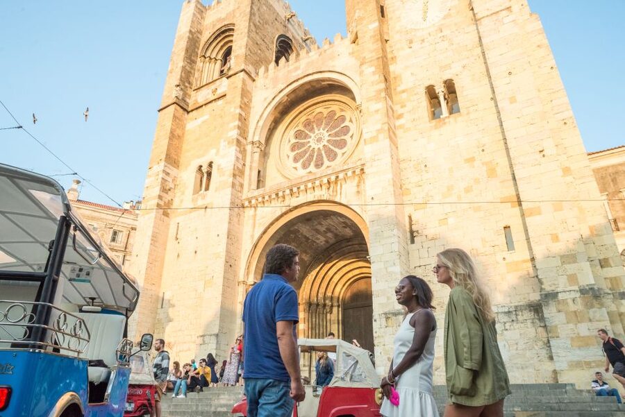 Lisbon by Tuk Tuk Guided Tour: City of Neighborhoods - Santa Engrácia to Panteão Nacional: A Quick Look at a Big Chapter