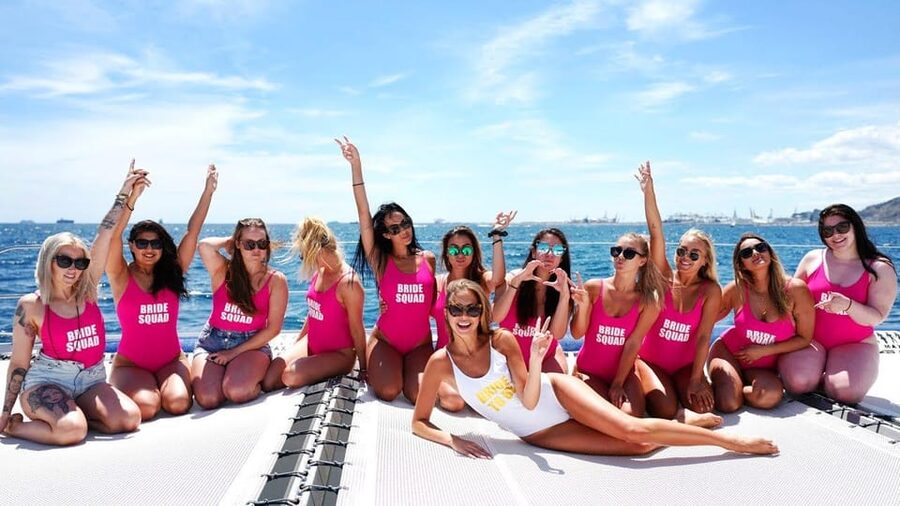 Lisbon: Catamaran Boat Party with Music, Open Bar & Dives - Key things I’d circle before you book