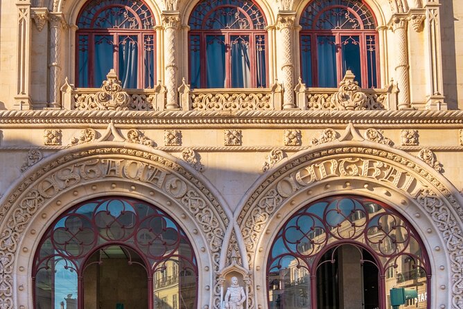 Lisbon (Chiado-Baixa) Scavenger Hunt and Sights Self-Guided Tour - Stop-by-Stop: From Restauradores to Terreiro do Paço