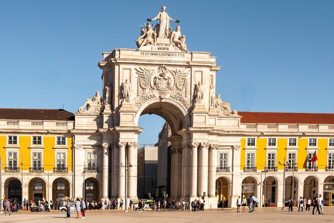 Lisbon (Chiado-Baixa) Scavenger Hunt and Sights Self-Guided Tour - Why the Questions Feel So Fun (and Actually Teach You)