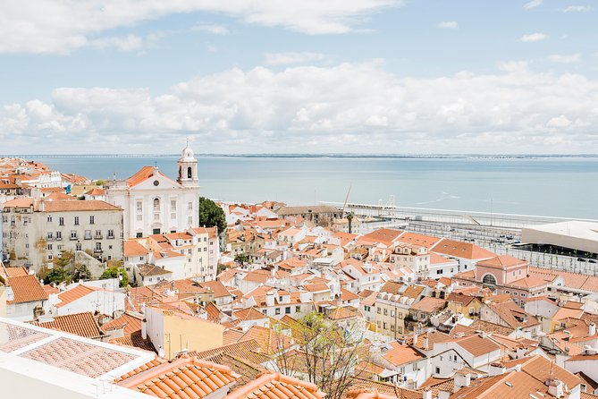 Lisbon City Private Tour - Cristo Rei in Almada: The 100 m Statue and the Tagus View