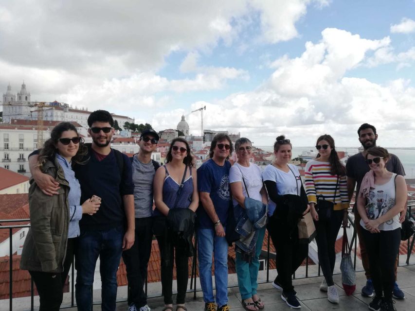 Lisbon: City Sightseeing Private Tour with Guide - Alfama’s narrow lanes: Casa dos Bicos, Igreja de Santo Antonio, and Sé Cathedral