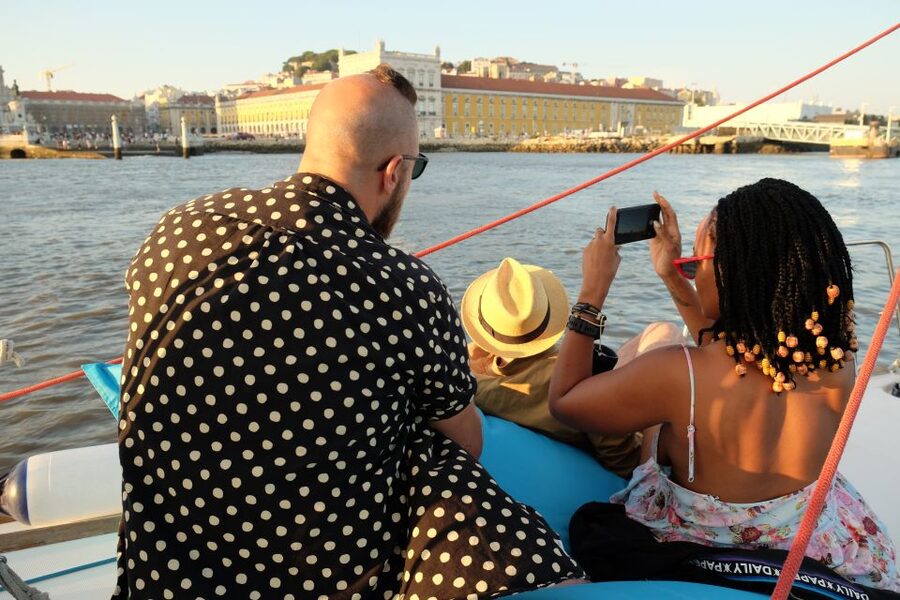 Lisbon: City Skyline Sailboat Cruise with Drink and Snacks - Crossing to Cacilhas: the panoramic payoff across the Tagus