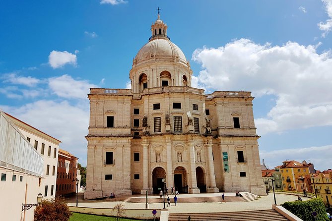 Lisbon City Tour 2 hours (Máx 4 pax) - Lisbon Cathedral (Sé): the quick landmark stop that anchors everything