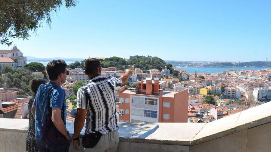 Lisbon City Tour: Full-Day - Rossio to the Castle Quarter: central Lisbon with time to breathe