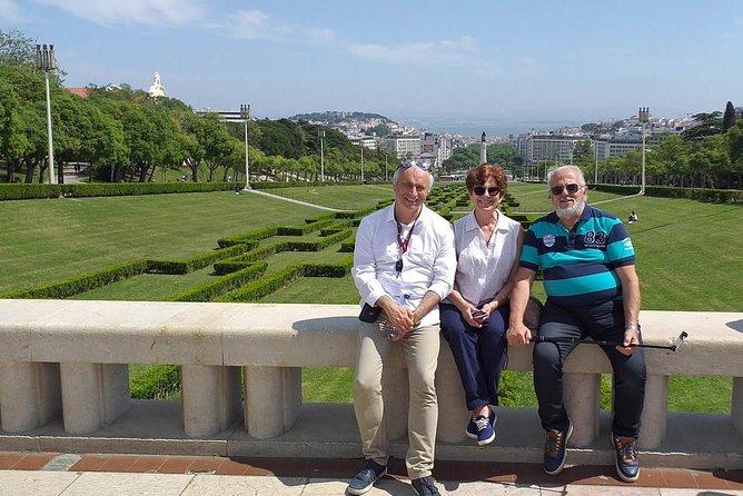 Lisbon City Tour - Full day Tour - Cristo Rei: a monument stop with big attitude