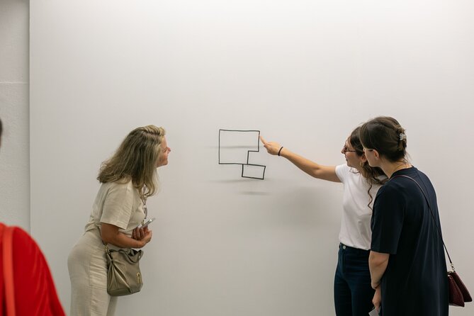 Lisbon Contemporary Art Gallery Tour - What the guide adds: making contemporary art usable