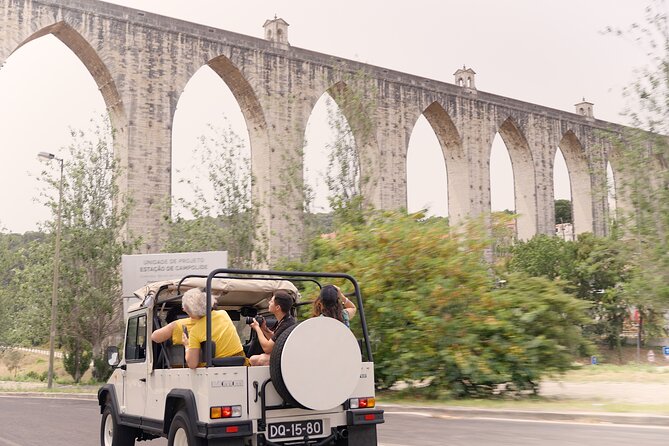 LISBON DAILY TOUR in a Vintage Jeep with FOOD & DRINK Tastings - Meet your guide, then let them steer your day
