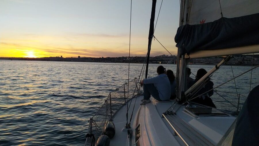 Lisbon: Day and Sunset Tour on the Tagus River - Belém Tower and the Belém Stretch: The Moment the River “Feels Like Lisbon”