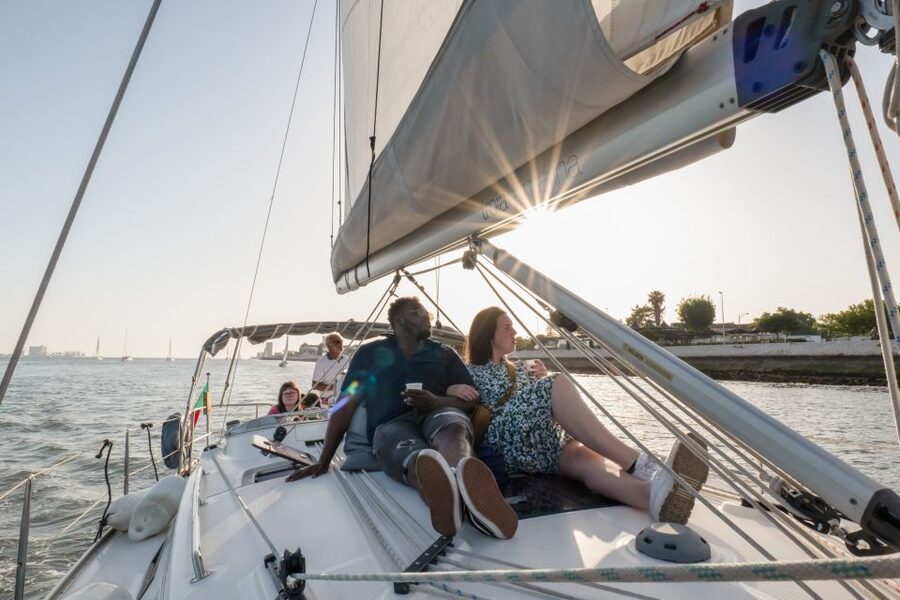 Lisbon: Daytime/Sunset/Night City Sailboat Tour with Drink - Key highlights at a glance
