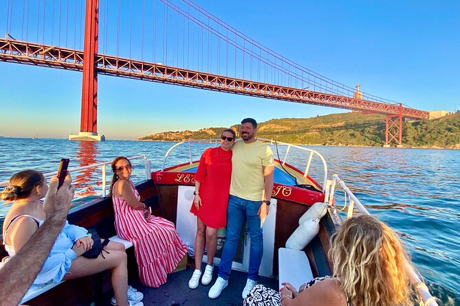 Lisbon Daytime & Sunset Tradicional Boat Tour Sightseeing Cruise - Stop 2: Padrão dos Descobrimentos and Portugal’s exhibition-era memorial