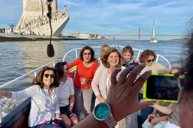 Lisbon Daytime & Sunset Tradicional Boat Tour Sightseeing Cruise - Stop 3: Ponte 25 de Abril and the Golden Gate comparison