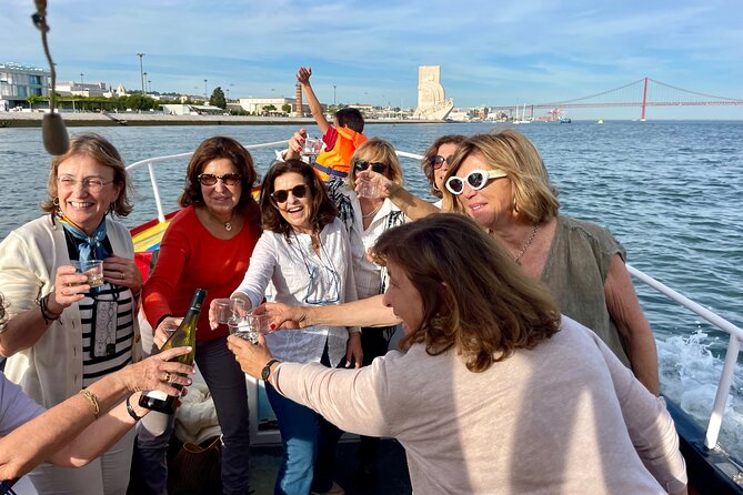 Lisbon Daytime & Sunset Tradicional Boat Tour Sightseeing Cruise - Stop 4: Cristo Rei as your high, far-reaching viewpoint