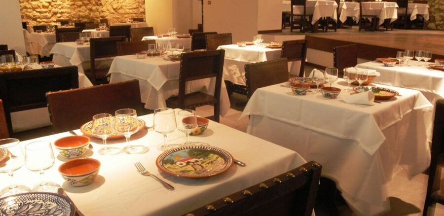 Lisbon Dinner with Fado Show and Sights by Night - Dinner and value: how $188 plays out in real life