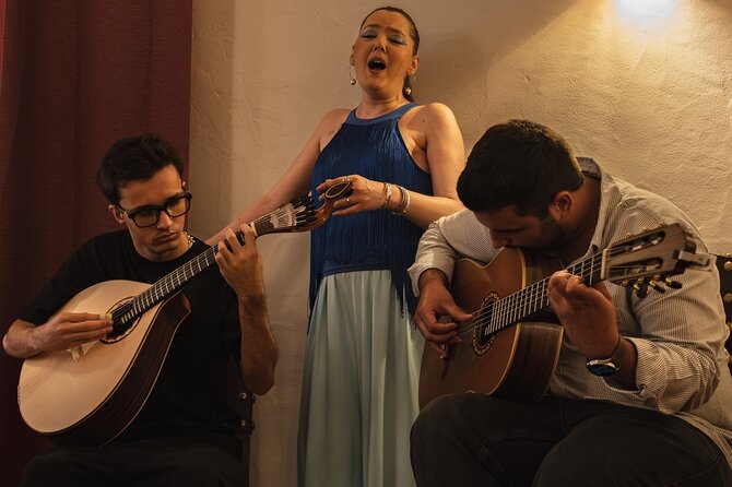 Lisbon: Dinner with Rising Stars of Fado at Canto do Poeta - Key things to know before you go