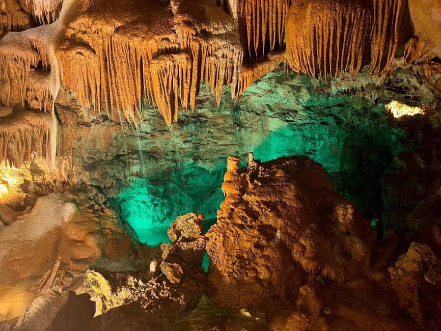Lisbon: Dinosaur Footprints, Caves, and Obidos Tour - Getting to Mira de Aire: the shift from Jurassic time to underground Portugal