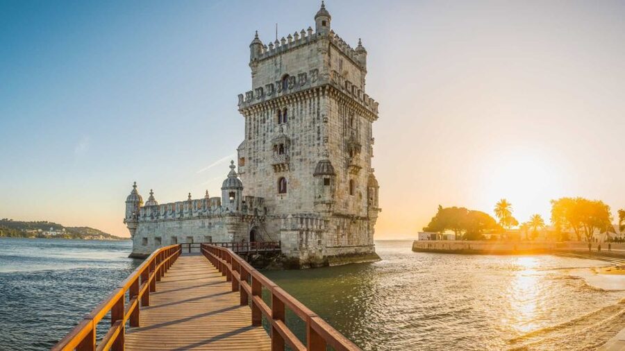 Lisbon: Discovering Belém Tuk Tuk Tour - Tuk tuk + Belém timing: what a 2-hour loop really gives you