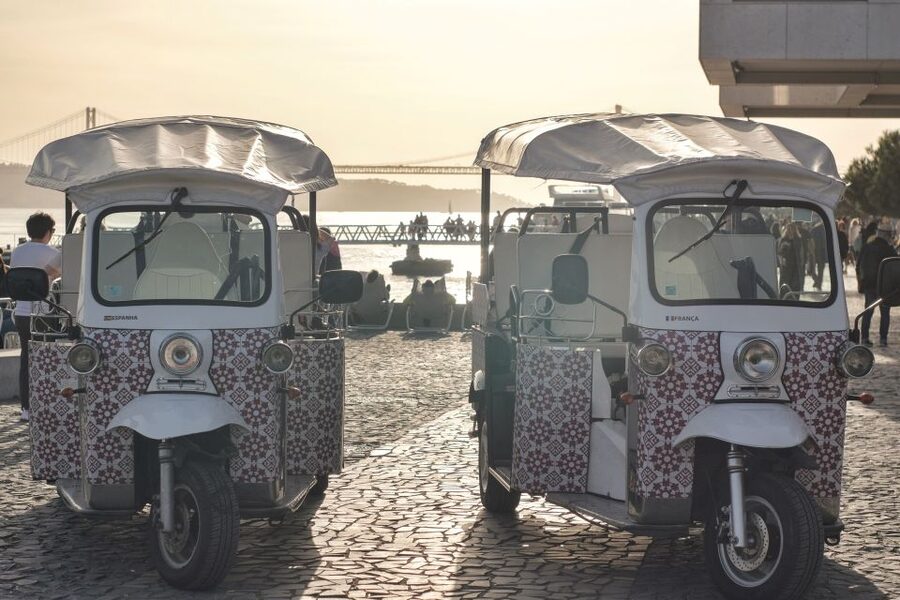 Lisbon: Discovering Belém Tuk Tuk Tour - Tagus River views on wheels: the easiest way to get your bearings