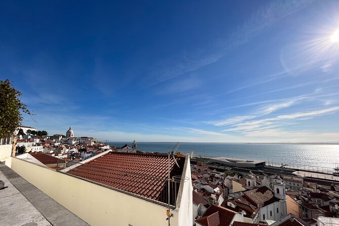 Lisbon Downtown & Alfama with a guide Walking tour - Where the tour begins: Rua dos Douradores, then straight into Lisbon’s core