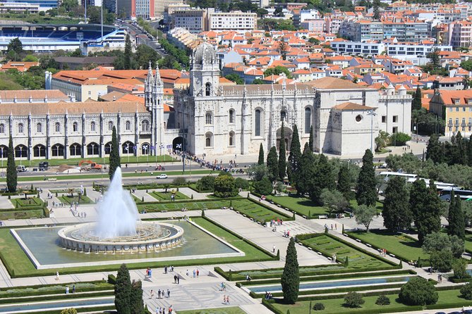Lisbon Downtown & Alfama with a guide Walking tour - José Saramago Foundation and the Fado Museum: stories you can hear, not just read