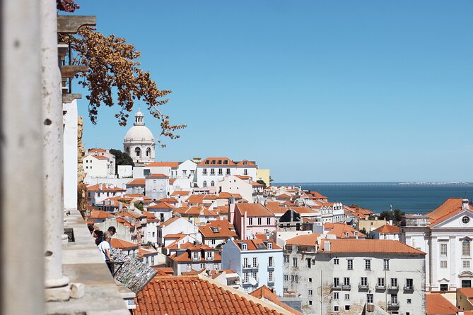 Lisbon Downtown Walking Tour by Professional Tour Guide- 3 Hours - Igreja de S Domingos: tragedy, turning points, and the church vibe