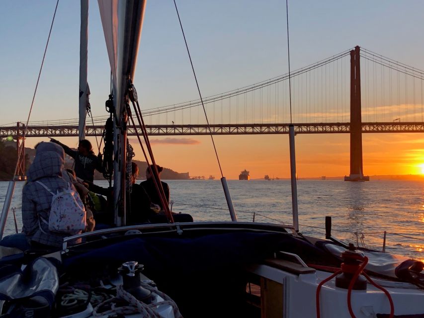 Lisbon: Enjoy a Sunset or Night Tagus River Sailboat Cruise - Sailing time vs sightseeing time: why the 2-hour format works