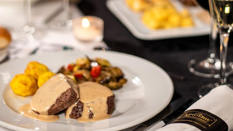 Lisbon: Erotic Cabaret Show and Dinner - When This Lisbon Evening Makes Sense (and When It Doesn’t)