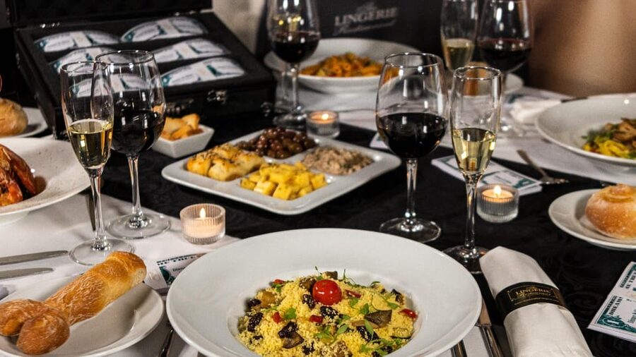 Lisbon: Erotic Cabaret Show and Dinner - Price and Logistics: Is $76 Worth It?