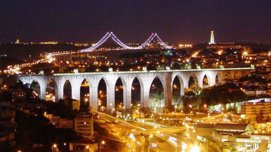 Lisbon: Evening City Tour with Dinner and Live Fado Show - The minivan route: how Lisbon’s landmarks connect at night