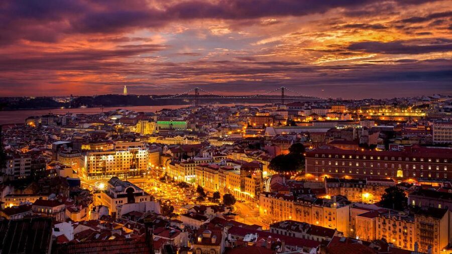 Lisbon: Evening City Tour with Dinner and Live Fado Show - Pickup, drop-off, and the one thing to confirm