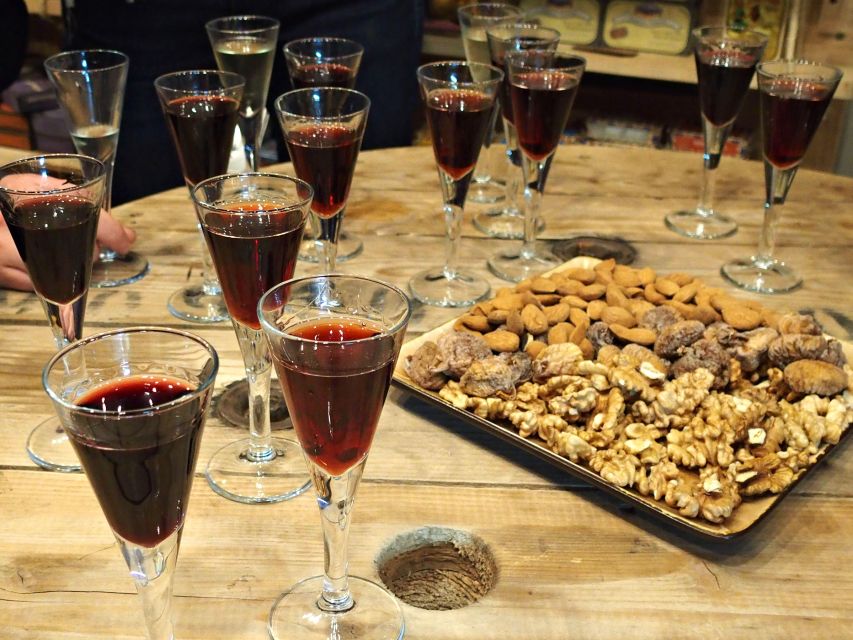 Lisbon: Evening Local Food Crawl with Drink Pairings - Stop by Stop: How the Progressive Meal Builds