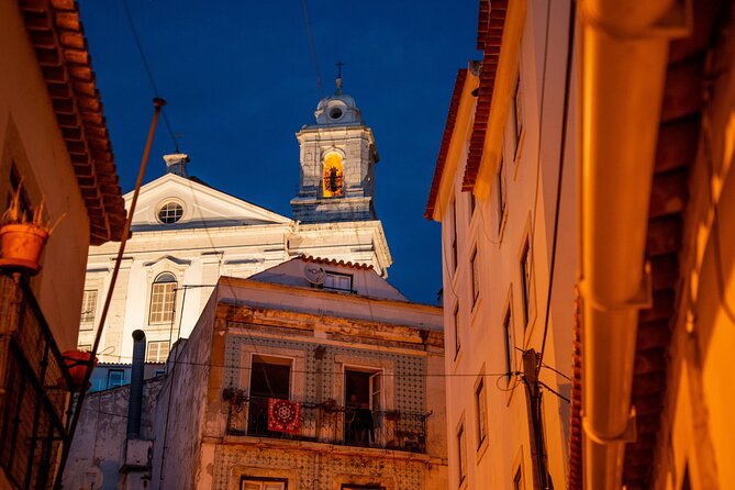 Lisbon Fado Dinner Show and Panoramic Night Tour - 7:00 pm pickup and a night panorama that actually helps